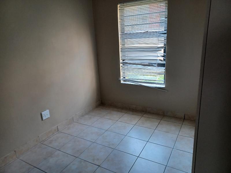 To Let 2 Bedroom Property for Rent in Burgundy Estate Western Cape